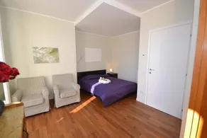 Rodrigo Lakeside Apartments - Image 2