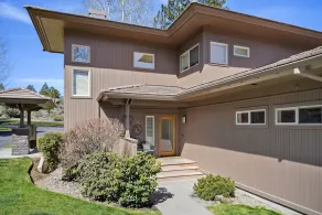 Villa #32 At Broken Top 1 Bedroom Townhouse by Redawning - Image 2
