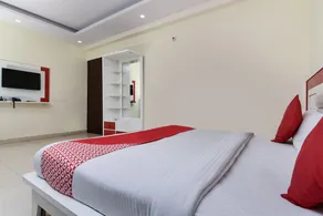 OYO 8500 Hotel Sun Palace Residency - Image 2