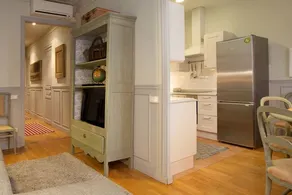 Lovely 3 Bed Apartment in Gracia - Image 2