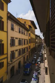 Lovely Apt 3min Walk to Ponte Vecchio - Image 5
