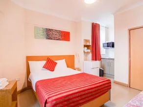 Comfortable Studio in London With Balcony - Image 2