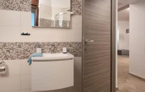 Beautiful Home in Galizana With 6 Bedrooms, Wifi and Outdoor Swimming Pool - Image 5