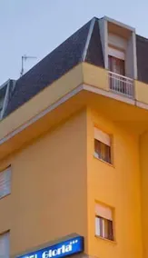 Hotel Gloria - Image 2