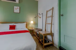Folk Poshtel Bangkok - Image 2
