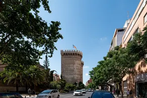 Quart Towers Flat - Image 3