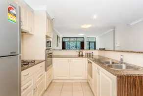 Beachfront on the Foreshore Rockingham - Image 4