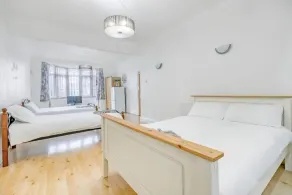 East London House - Image 4