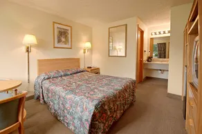 Days Inn by Wyndham Richland - Image 4