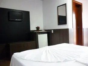 Novo Hotel Tinho - Image 1