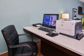 Hampton Inn Decatur - Image 4