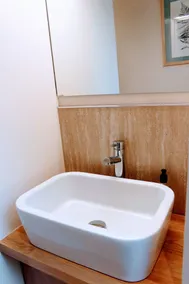 Modern Arthurs Seat Apartment - Image 4