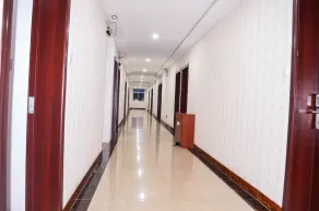 Chinese Business Hotel - Image 3