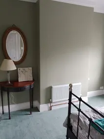 Captivating 2-bed House in Nuneaton - Image 4