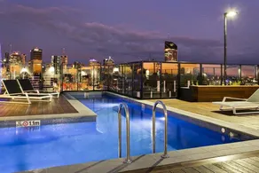 South Brisbane City View 2bed Apt+parking Qsb027-7 - Image 2