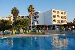 Ocean Heights View Hotel - Image 4