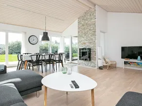 Captivating Holiday Home in Pandrup With Whirlpool - Image 5