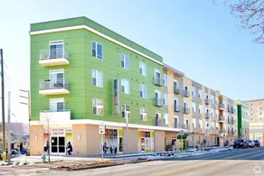 Adorable 1BR in Arts and Music District - Image 5