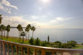 Beachfront Azura Sunrise - Image 5