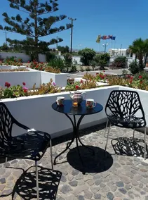 Cafe Greco Studios & Apartments - Image 4