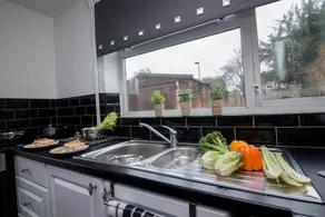 Contractor House & M54 & Free Parking by ComfyWorkers - Image 2