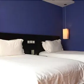 Huadan Hotel - Image 4