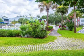 Gated Country Club Condominium - Image 5