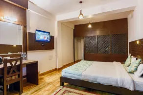 Hotel Jal Mahal - Image 3