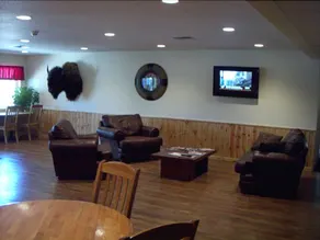 North Shore Inn and Suites - Image 2