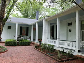 Collina Plantation Inn - Image 2