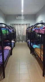 S Family Hostel - Image 5