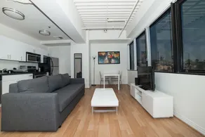 Ginosi Metropolitan Apartel - Image 5