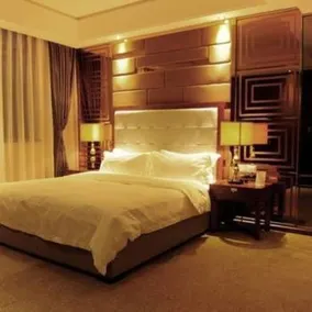 Glory Vogue Hotel - Image 2