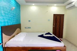 Goroomgo Hotel Puri Inn Puri - Near Temple and Walkable Distance From Swargadwar Golden Sea Beach - Image 2
