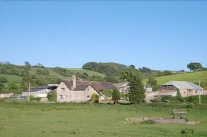 Higher Bruckland Farmhouse B&B - Image 4