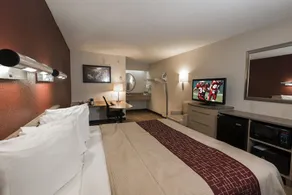 Red Roof Inn Chicago - Downers Grove - Image 5