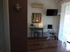 Top floor cozy apartment near the beach - Image 2