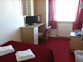 The Kensington Hotel and Bar - Image 4
