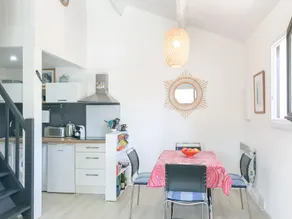 Petite maison avec piscine - Image 2