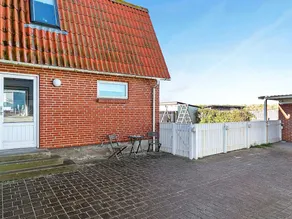 Fantastic Holiday Home in Thyboron Near Sea - Image 2