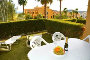 Sierra Cortina jardin, sol y playa - Image 4