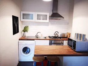 Central 1 Bedroom Flat - Image 2
