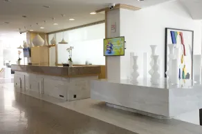 Palm Beach Hotel - Image 2