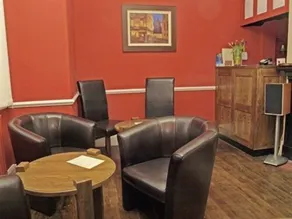 The Nags Head Hotel - Image 4