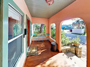 Restored 1920s 2br W/ Deck Near Beach 2 Bedroom Home - Image 4