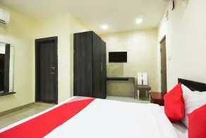 Chandra Grand Hotel by OYO Rooms - Image 4