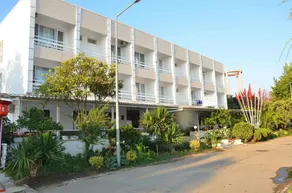Eker Bermuda Hotel - Image 2