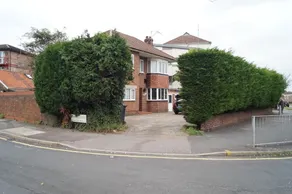 Chesnut Lodge - Image 4