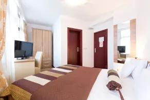Garni Hotel Villa Family - Image 2