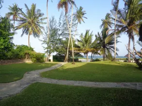 Simba + Oryx Beach Cottages - Image 5